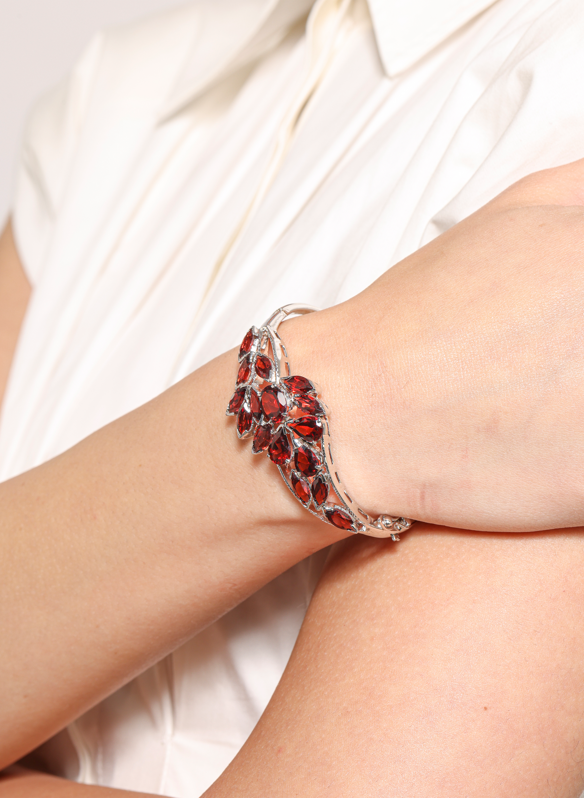 Garnet Flora Bracelet 3