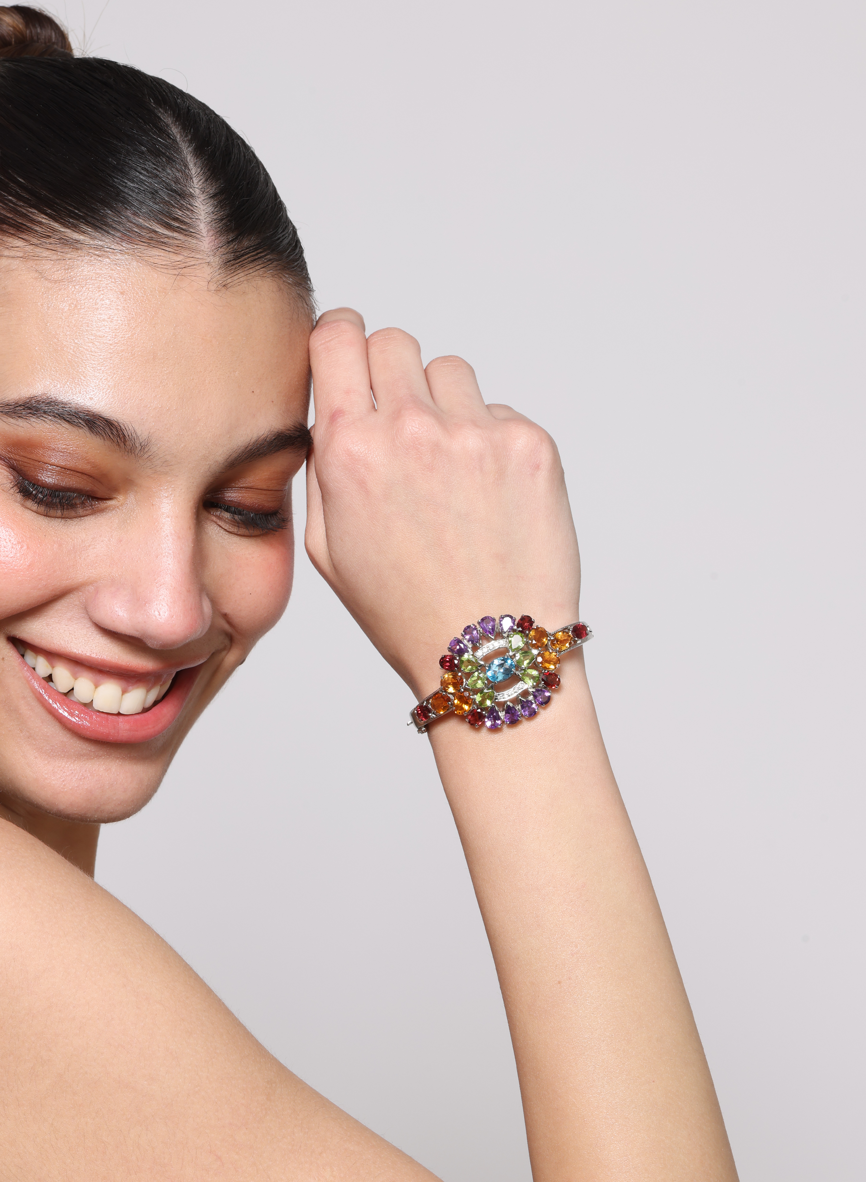 Multicolored Bangle-Shaped Bracelet 1
