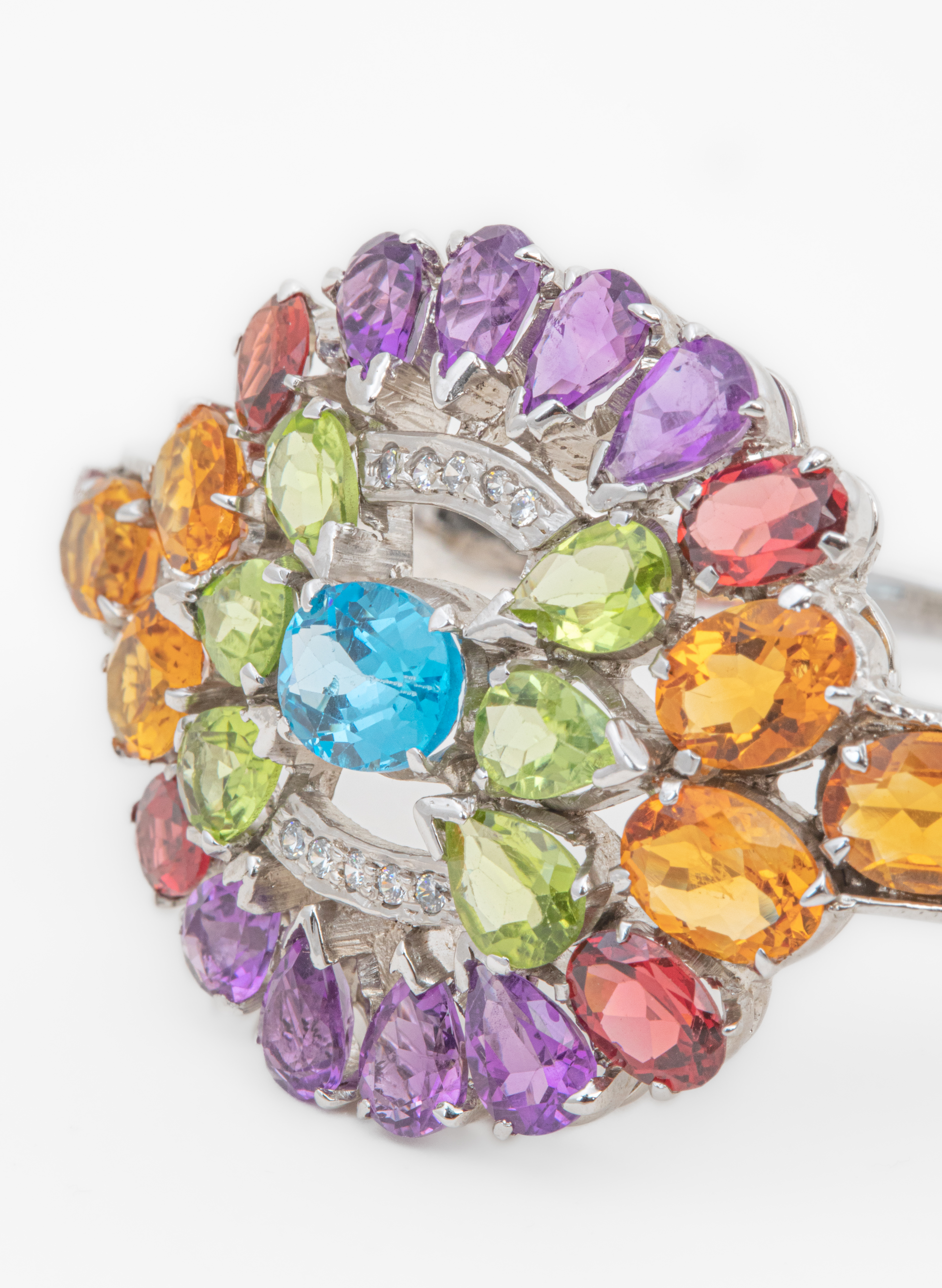 Multicolored Bangle-Shaped Bracelet 6