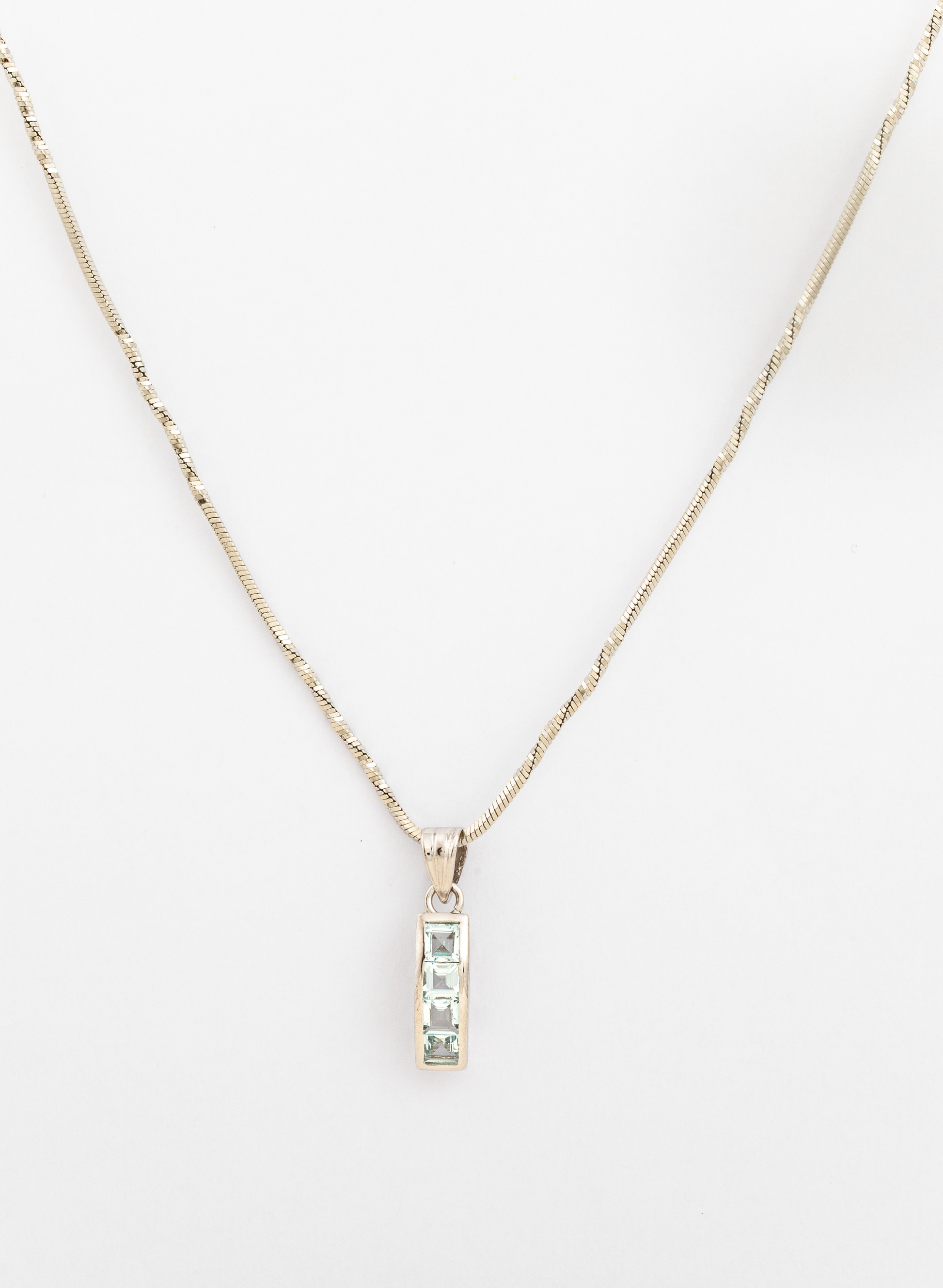 Aquamarine Pendant for Women 2