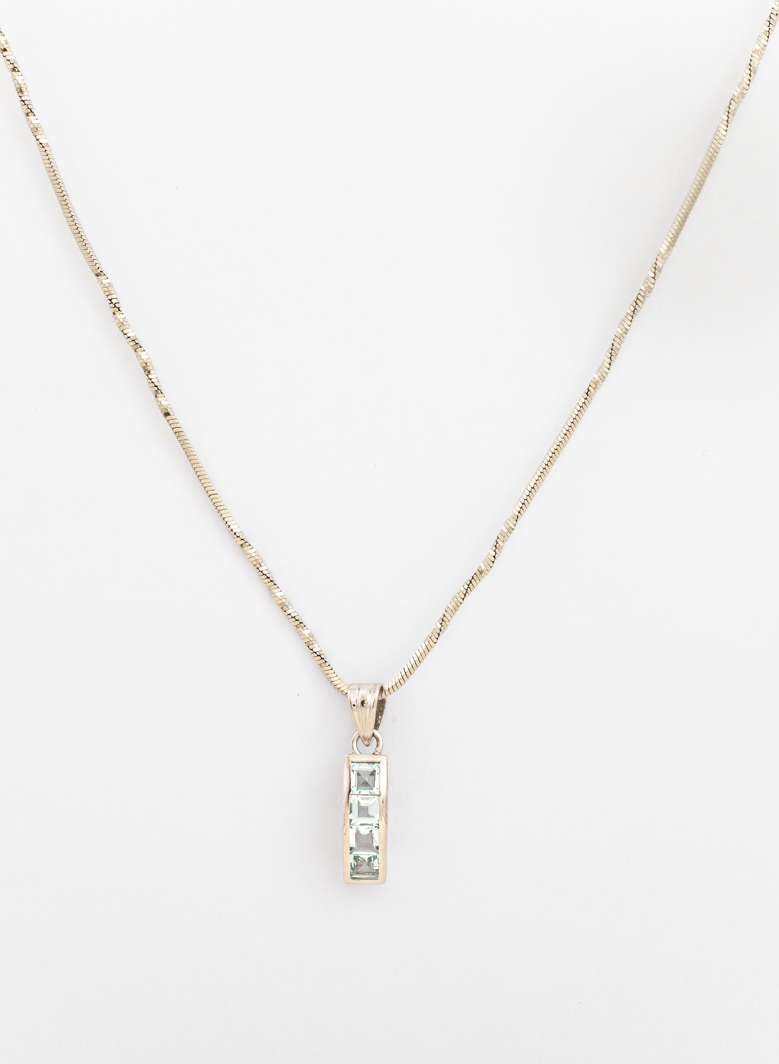 Aquamarine Pendant for Women 2