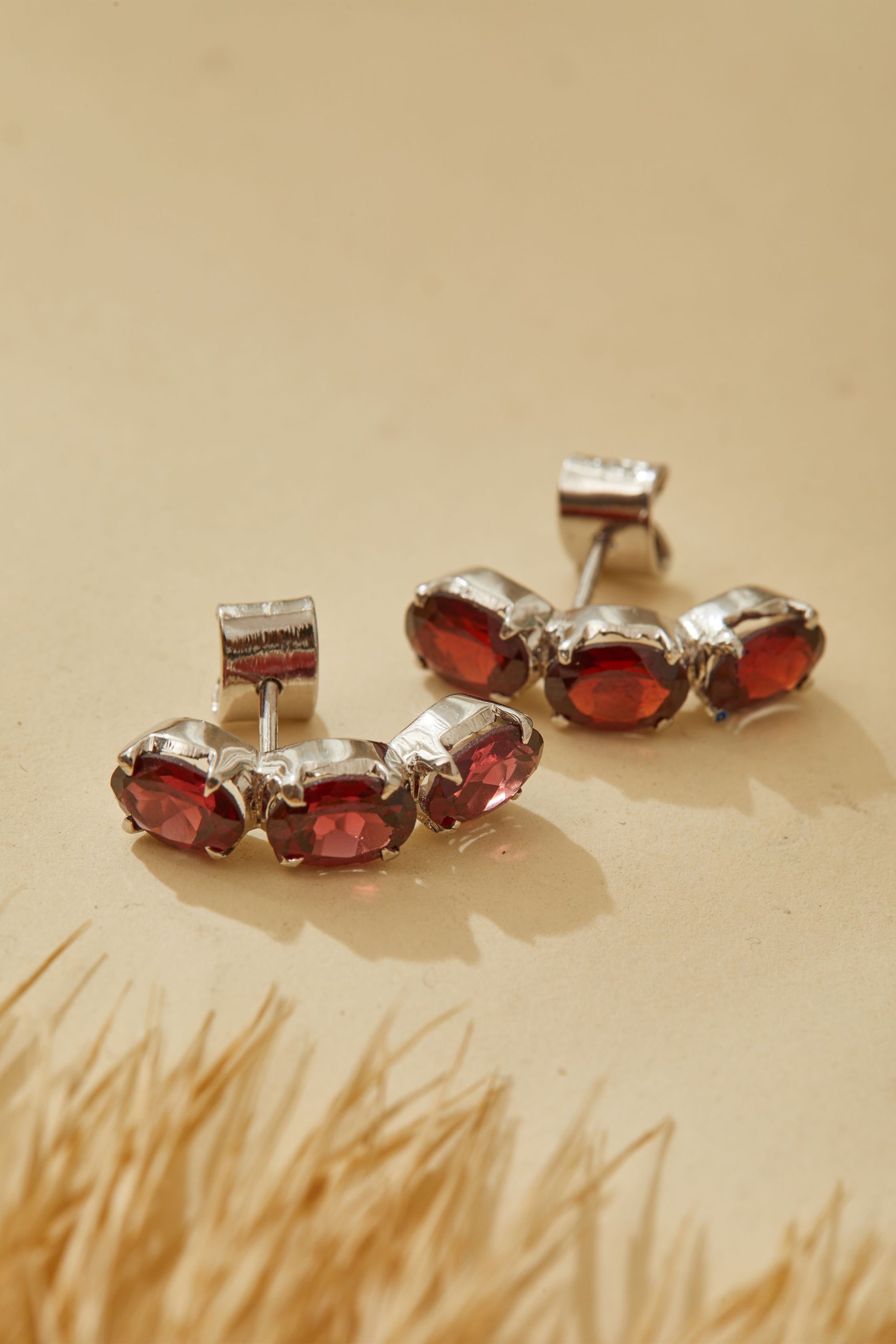 trio garnet earrings 3