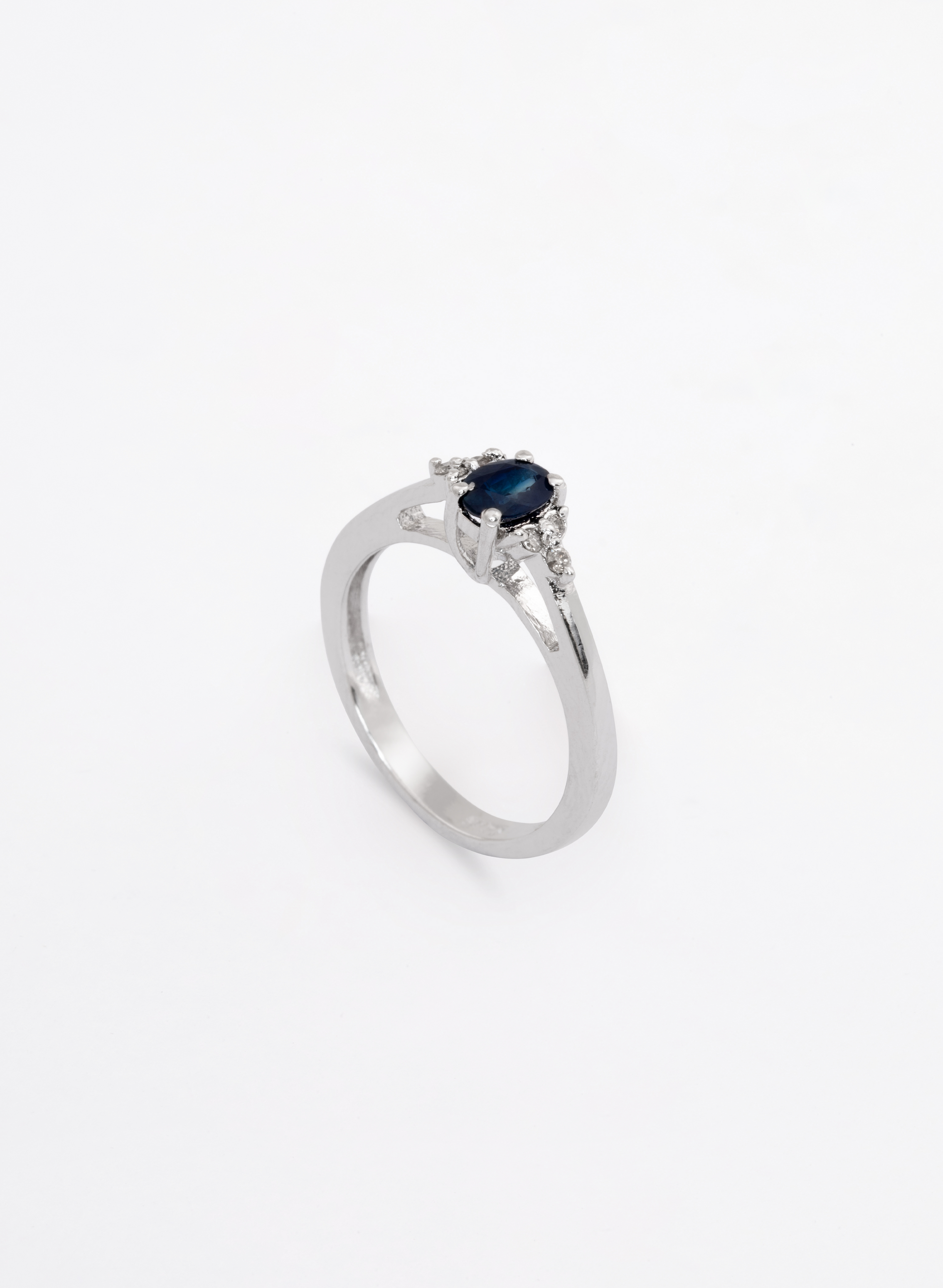 Sapphire Dainty Ring 2