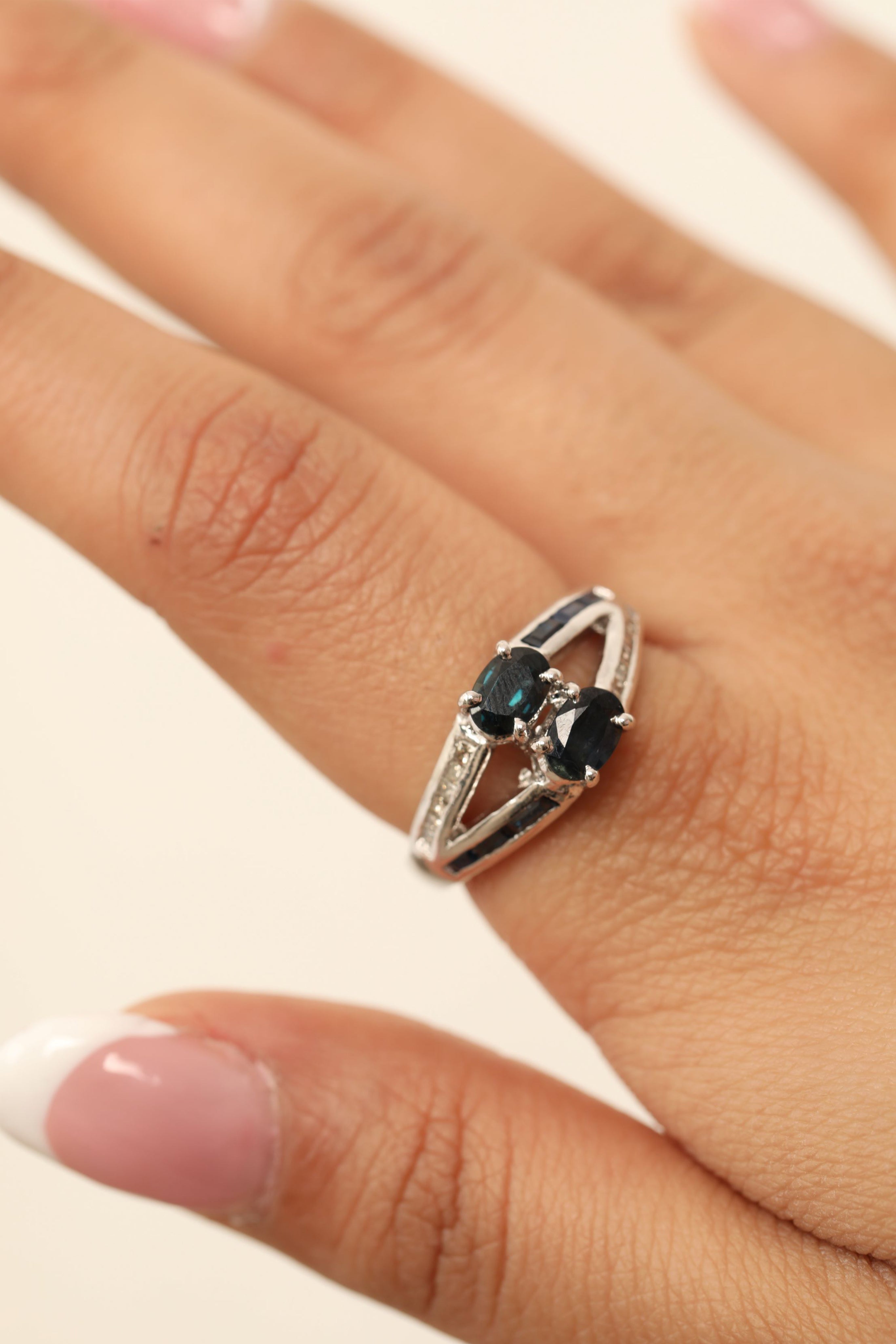 Sapphires Ring 3