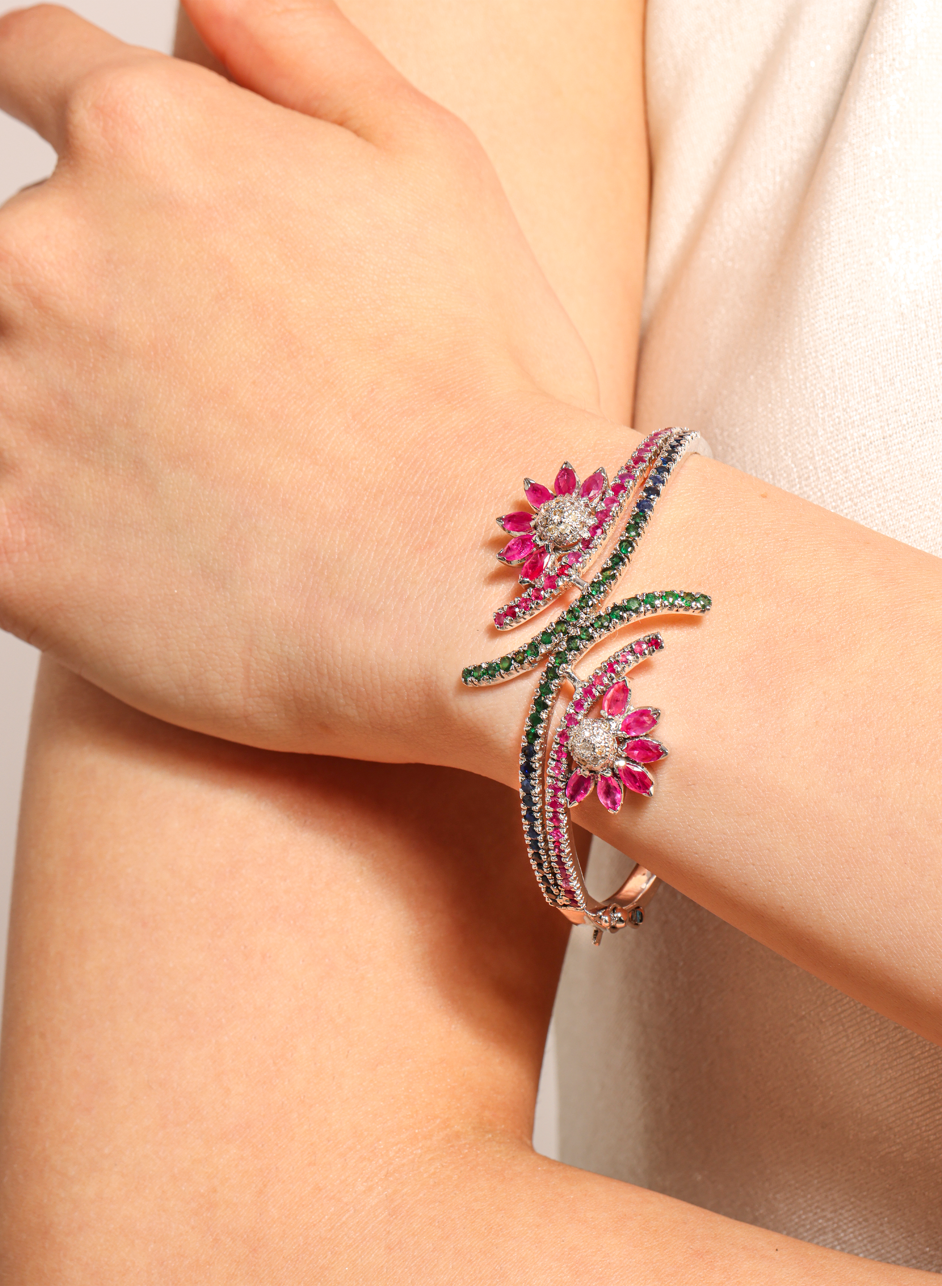 Ruby Emeralds Exquisite Bracelet 3