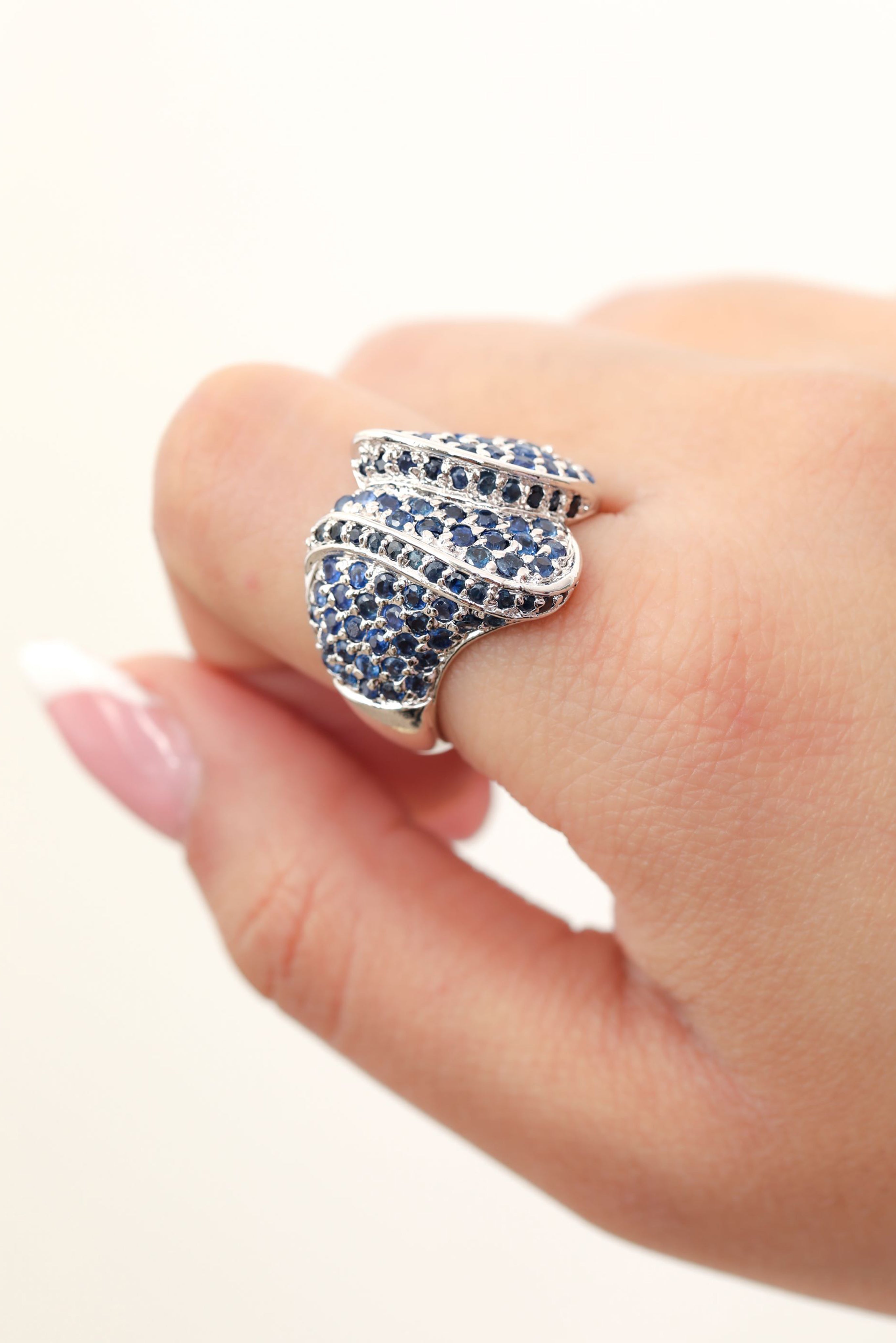 Grand Sapphire Ring 3